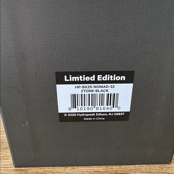 Hydrapeak nomad 32 oz limited edition tumbler new in box - Picture 2 of 2